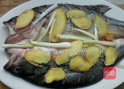 醋溜鲈鱼的做法图解4