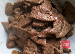 大红椒炒猪肝的做法图解2