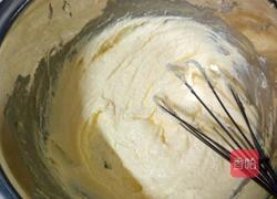 红丝绒香蕉磅蛋糕的做法图解2