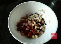 腊八粥的做法图解1