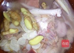 玉米鸡汤的做法图解3