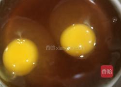 麦芽糖炖鸡蛋的做法图解1