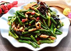 鸡丝炒蒜苔
