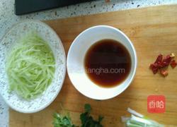 凉拌酸辣萝卜丝的做法图解2