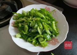 猪肉丝炒青椒的做法图解2