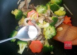 平菇炒西兰花的做法图解11