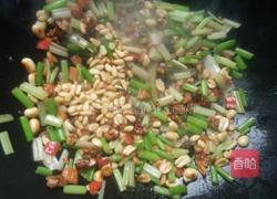 果仁炒芹菜的做法图解8