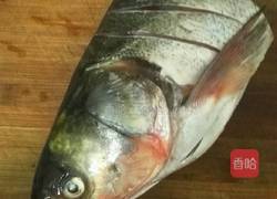 鱼头豆腐汤的做法图解1