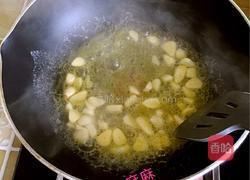 三汁焖鸡翅的做法图解5