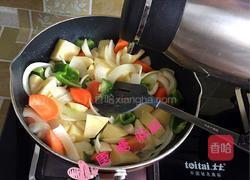 三汁焖鸡翅的做法图解7