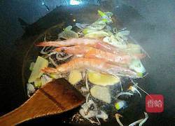 鲜虾白菜粉丝煲的做法图解3