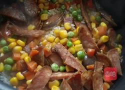 腊肠焖饭的做法图解4