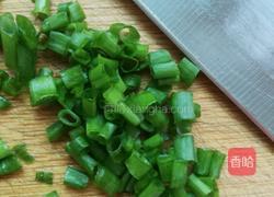 葱香鸡蛋饼（辣味）的做法图解2