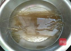 包菜炒粉条的做法图解1