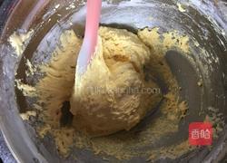 蛋黄小饼干的做法图解6