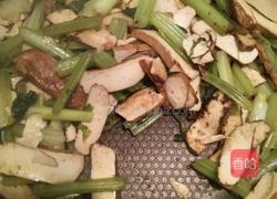 香干炒西芹的做法图解6
