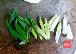 香蒜回锅肉的做法图解3