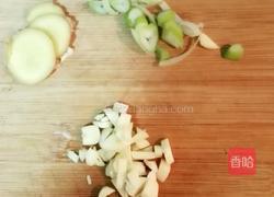 白菜炖豆腐的做法图解2