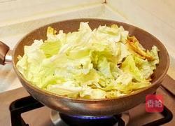 白菜炖豆腐的做法图解5