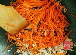 胡萝卜榨菜木耳丝炒肉的做法图解4