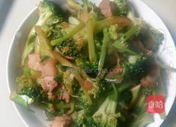 西兰花炒五花肉的做法图解9