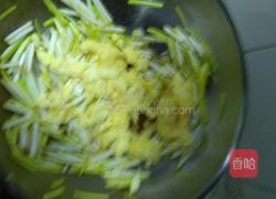 蒜黄炒鸡蛋的做法图解4