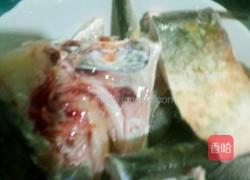 鱼头汤的做法图解1