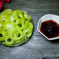 果酱西芹的做法[图]