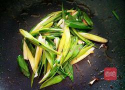 蒜苗炒鸡蛋的做法图解5