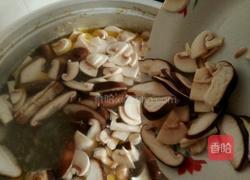 老母鸡汤的做法图解2