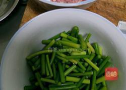 蒜苔炒肉丝的做法图解3