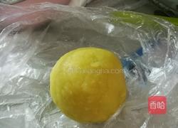 卖萌的奶黄包的做法图解1