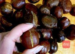 板栗炒鸡块的做法图解1