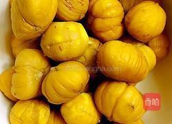 板栗炒鸡块的做法图解2