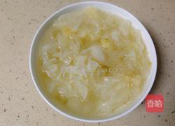 银耳羹的做法图解1