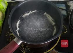 宝宝辅食疙瘩汤的做法图解2