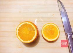 盐蒸橙子的做法图解2