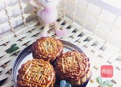 蛋黄白莲蓉月饼的做法图解10