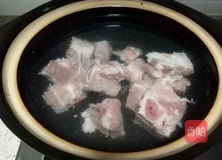 马蹄排骨汤的做法图解2