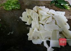 山药肉片粉丝汤的做法图解2