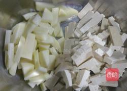 西红柿土豆豆腐卤(揪片)的做法图解2