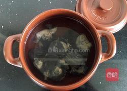 红枣桂圆枸杞乌鸡汤的做法图解3