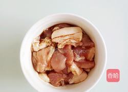 红烧肉炖鹌鹑蛋的做法图解2