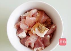 红烧肉炖鹌鹑蛋的做法图解1