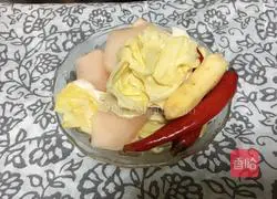 Illustration of how to make spicy and sour chicken with kimchi 2