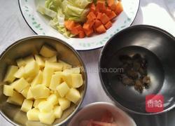 土豆咸饭的做法图解1