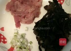 肉丝汤面的做法图解1