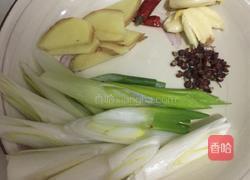 油爆大虾的做法图解2