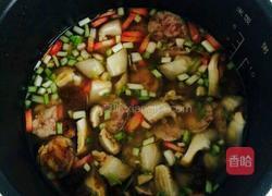 香菇腊肠焖饭（电饭锅懒人菜谱)的做法图解1