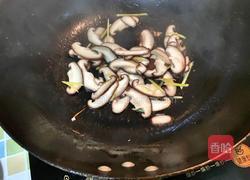 香菇肉片猪肝汤的做法图解3